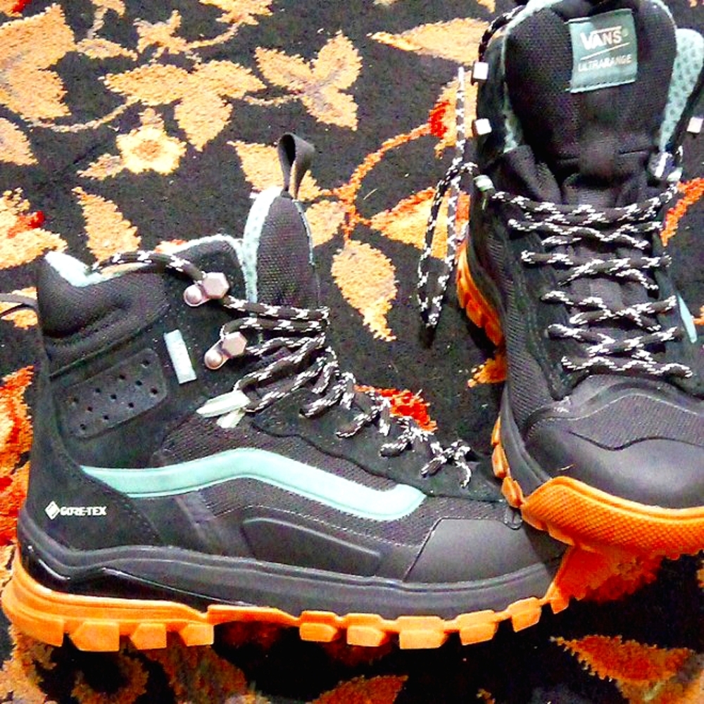 Vans MTE Ultrarange Ultracush Gore-Tex Boots